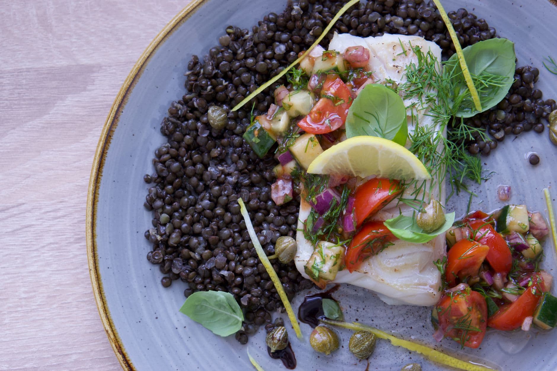 Cod Naturreis Tomaten Pfanne fertig zubereitet und serviert