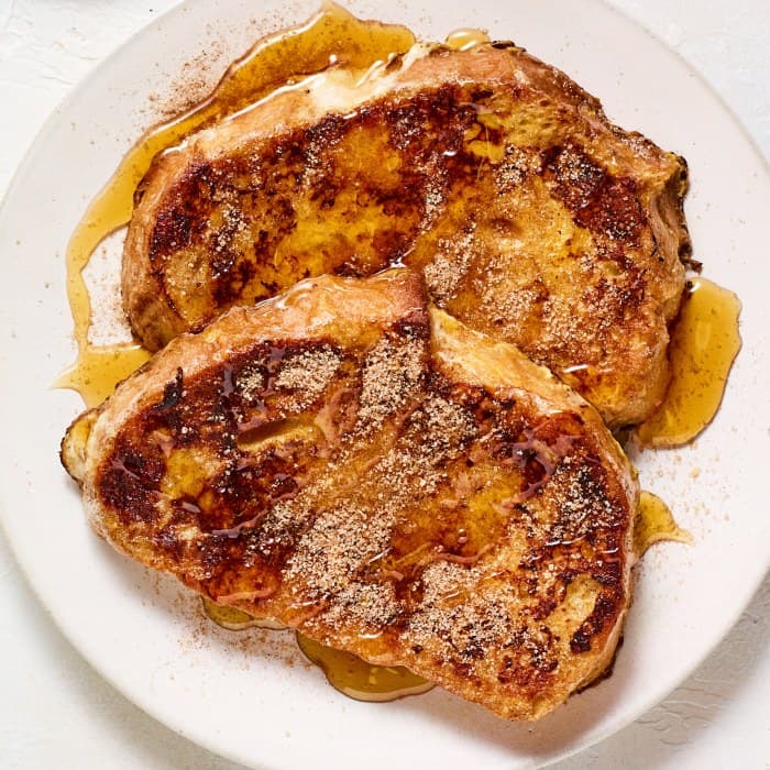 Torrijas with sherry prepared and served as the finished dish