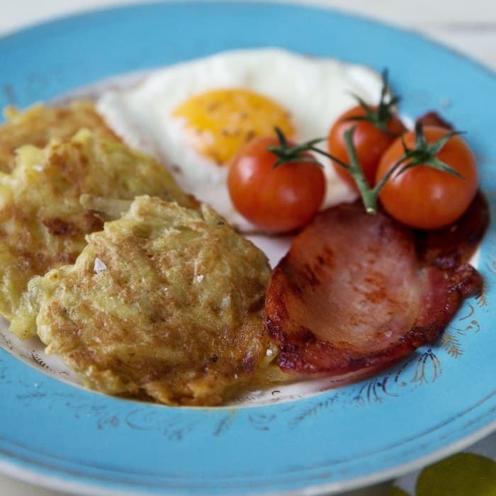 Boxty Frühstück fertig zubereitet und serviert
